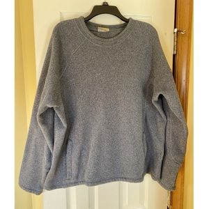 Cabela’s gray top/sweatshirt